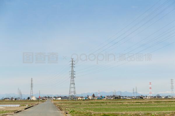 电塔与输电线路 支撑供配电业务的关键设施